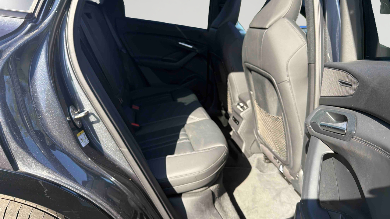 Audi Q6 e-tron 306 ch 100 kWh performance — photo 21