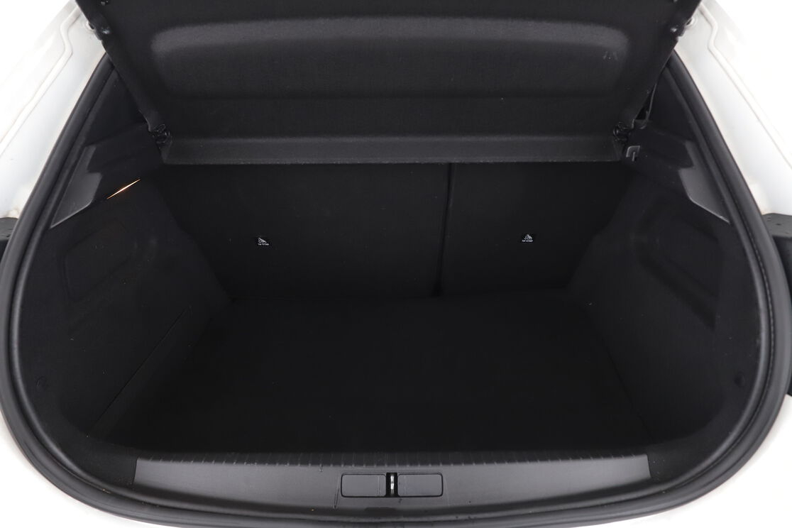 Peugeot 208 1.5 Blue-HDi Allure — photo 16