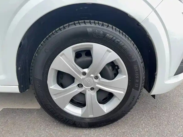 Dacia Sandero eco-g 100 — photo 24