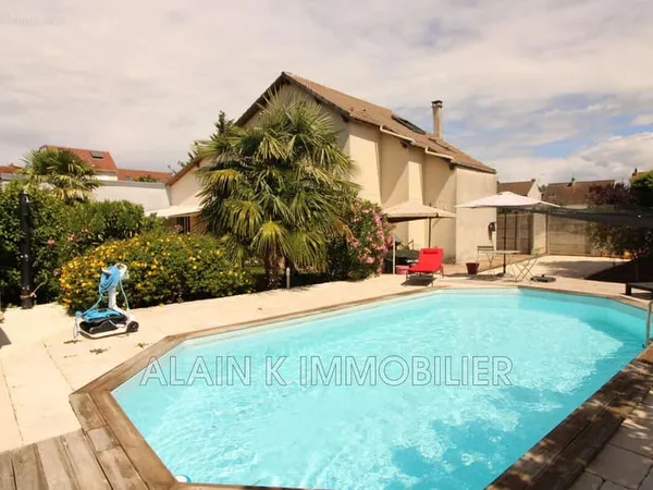 Immeuble de rapport 160 m²
