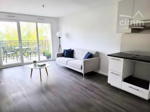 A LOUER, Courcouronnes, T3 récent R+1  - 56m² + balcon + parking double
