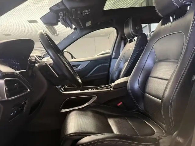 Jaguar F-Pace 2.0 d - 240 ch awd bva8 — photo 9