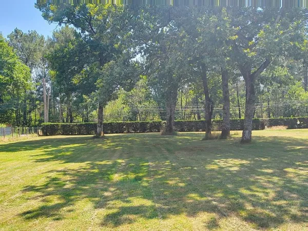 Terrain Saint Jean D Illac 1348m2