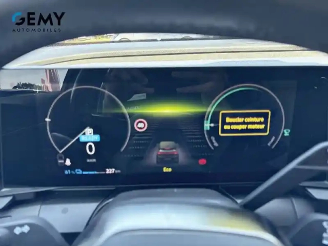 Renault Megane e-tech ev60 220 ch super charge — photo 20