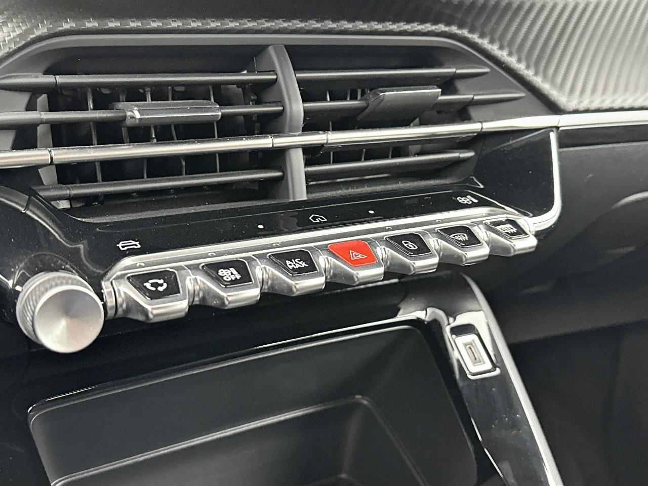 Peugeot 2008 100 s&s bvm6 style — photo 26