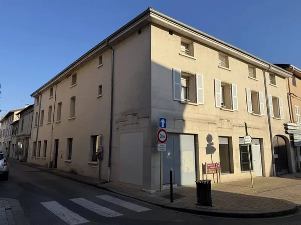 Local commercial 173 m²