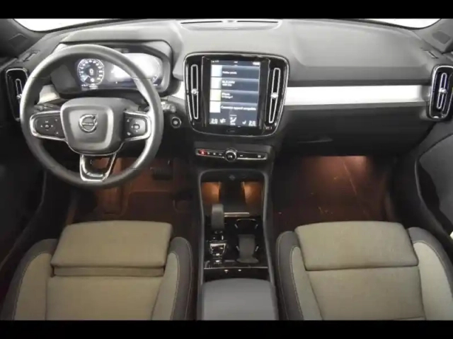 Volvo Xc40 t4 recharge 129 + 82ch plus dct 7 — photo 11