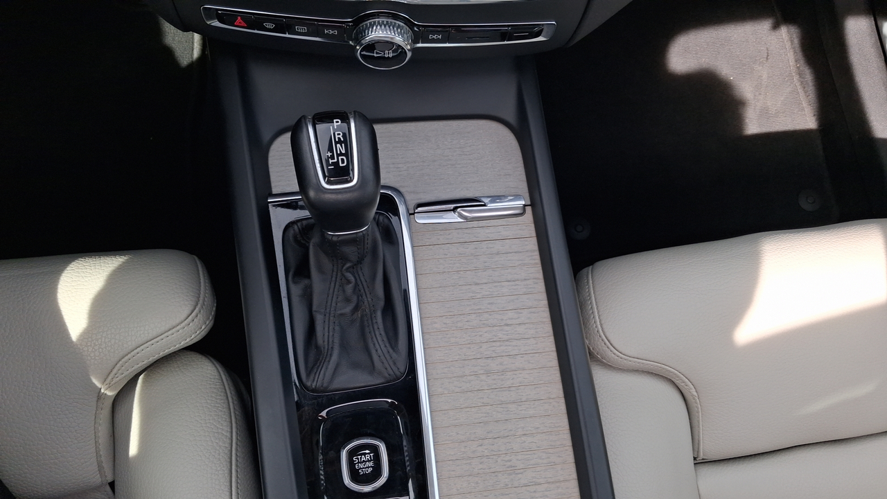 Volvo XC60 D5 AWD 235 ch Geartronic 8 — photo 43