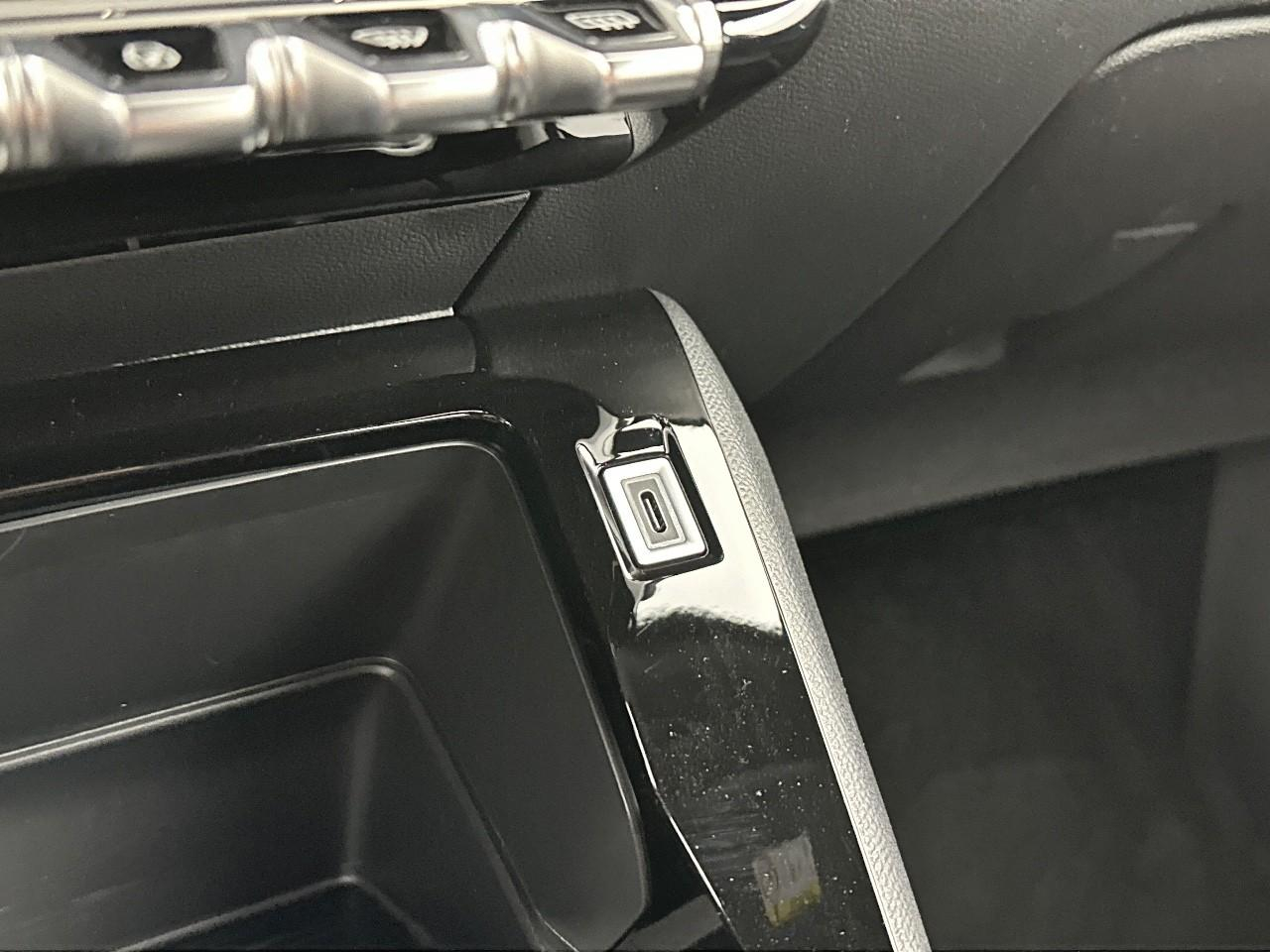 Peugeot 2008 100 s&s bvm6 style — photo 28