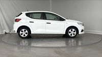 Dacia Sandero 1.0 TCe 90ch Essential — photo 4