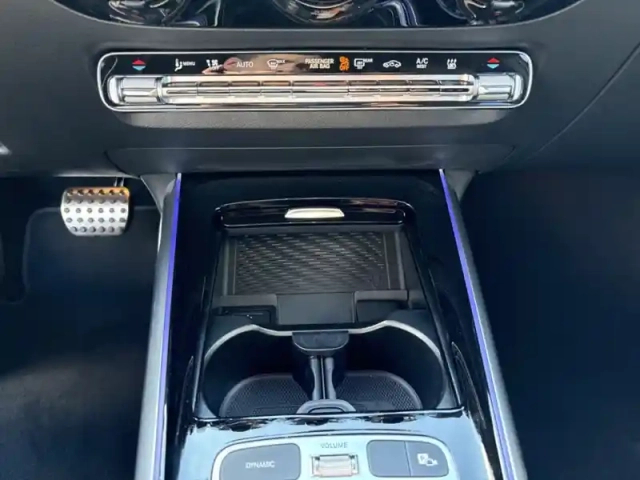 Mercedes Gla 250 e hybrid eq edition 140 — photo 12