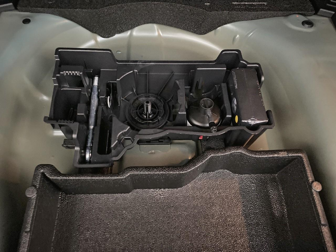 Peugeot 2008 hybrid 145 ch e-dcs6 allure — photo 16