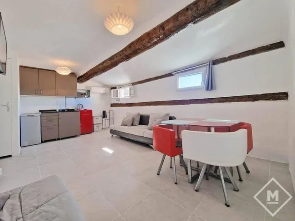 Studio 1 pièce 20 m²