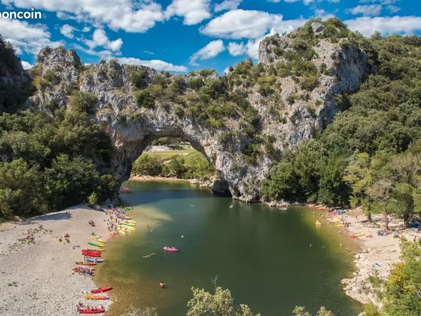 Terrain avec permis purgé - 40 logements - Vallon-Pont-d'Arc