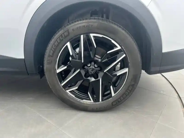 Peugeot 5008 hybrid 136 e-dcs6 — photo 40