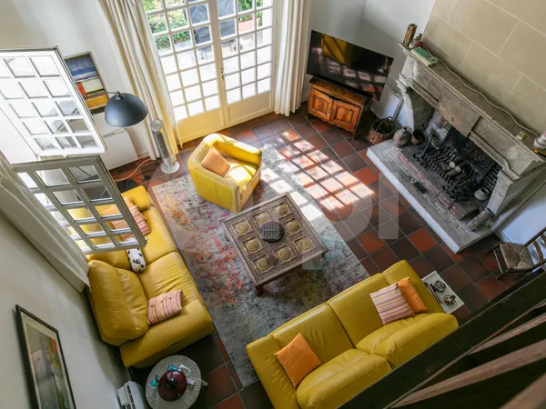 Maison 8 pièces 240 m²