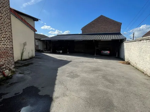 Local professionnel ou d'activité Saint Quentin en ZONE FRANCHE