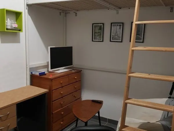Studio 1 pièce 10 m²