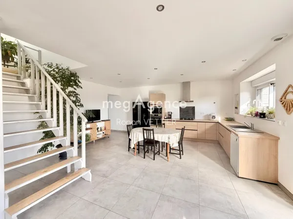 Maison en pierre rénovée - DPE AA - 2957 m² de terrain