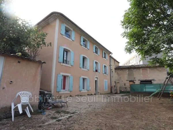 Immeuble 10 pièces 216 m²