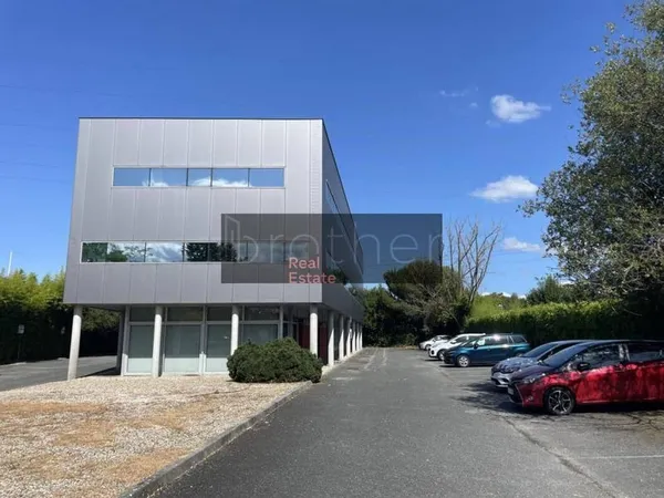 Bureaux 565 m²