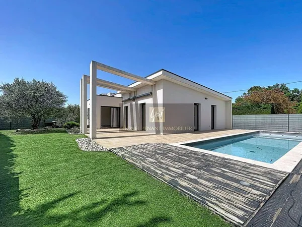 Maison de plain-pied 4 pièces 130 m²