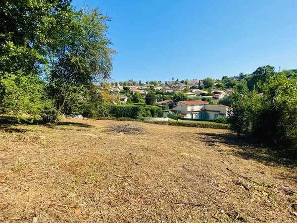 Terrain avec pc accordé pour 2 villas à La Colle-Sur-Loup (06)