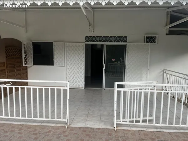 Appartement Location Saint-Joseph 3p 60m² 880€