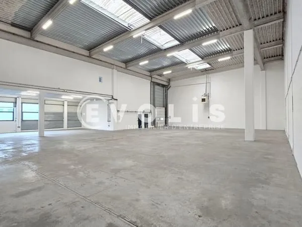 CARRE D'IVRY - 472 m² non divisibles