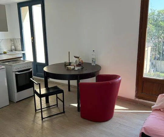 Studio 1 pièce 25 m²
