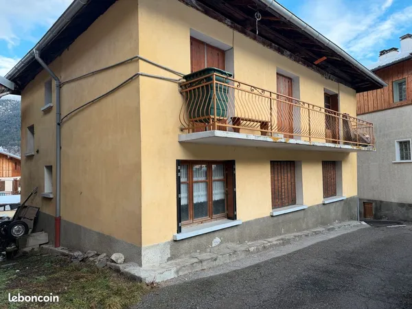 Maison de village à VILLARLY