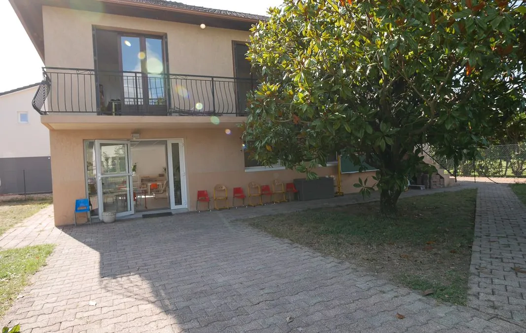 Photo 1