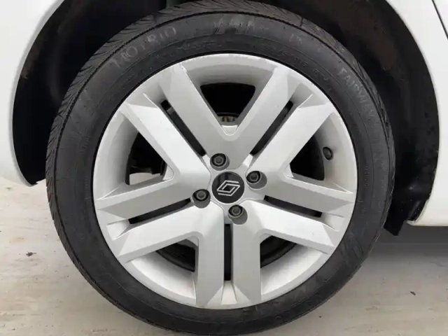 Renault Clio tce 90 — photo 35