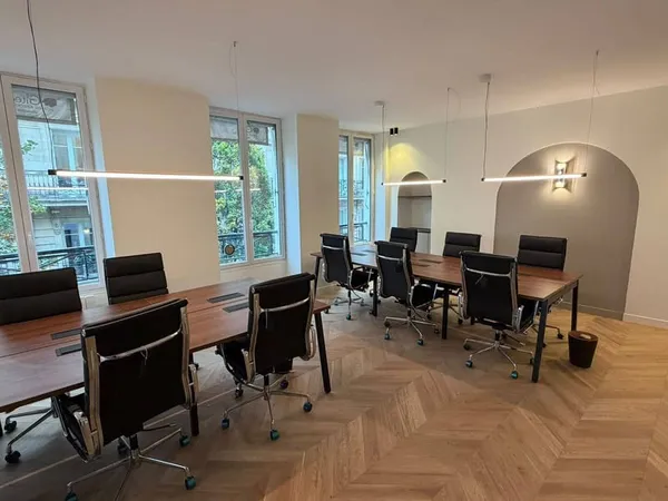Bureau 100 m²