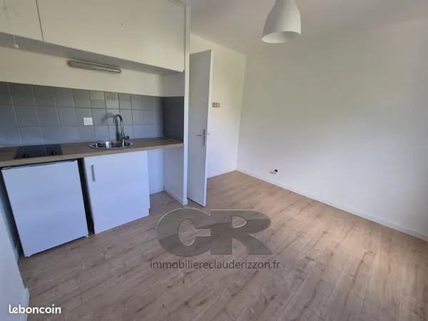 Studio a louer - metz plantieres