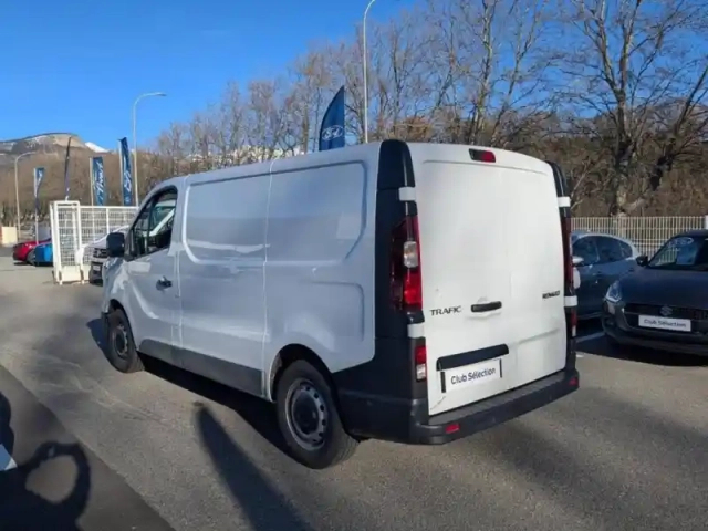 Renault Trafic fg l1h1 2t8 2.0 blue dci 150ch extra -24 — photo 9
