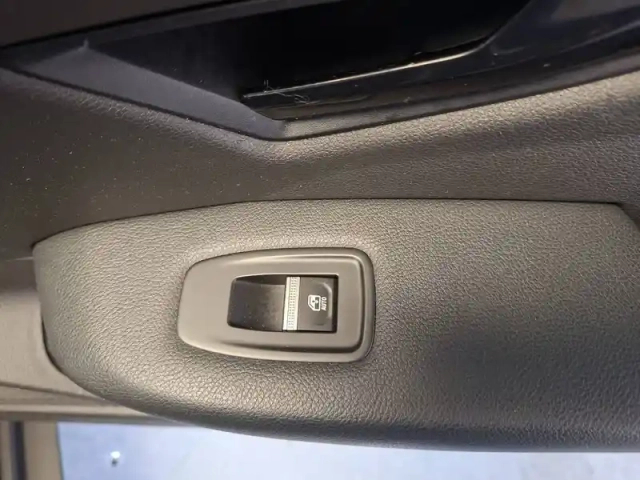 Renault Megane e-tech ev60 130ch super charge — photo 31