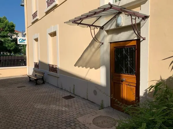 A louer - F3 3 ème étage Grande rue d'Oullins