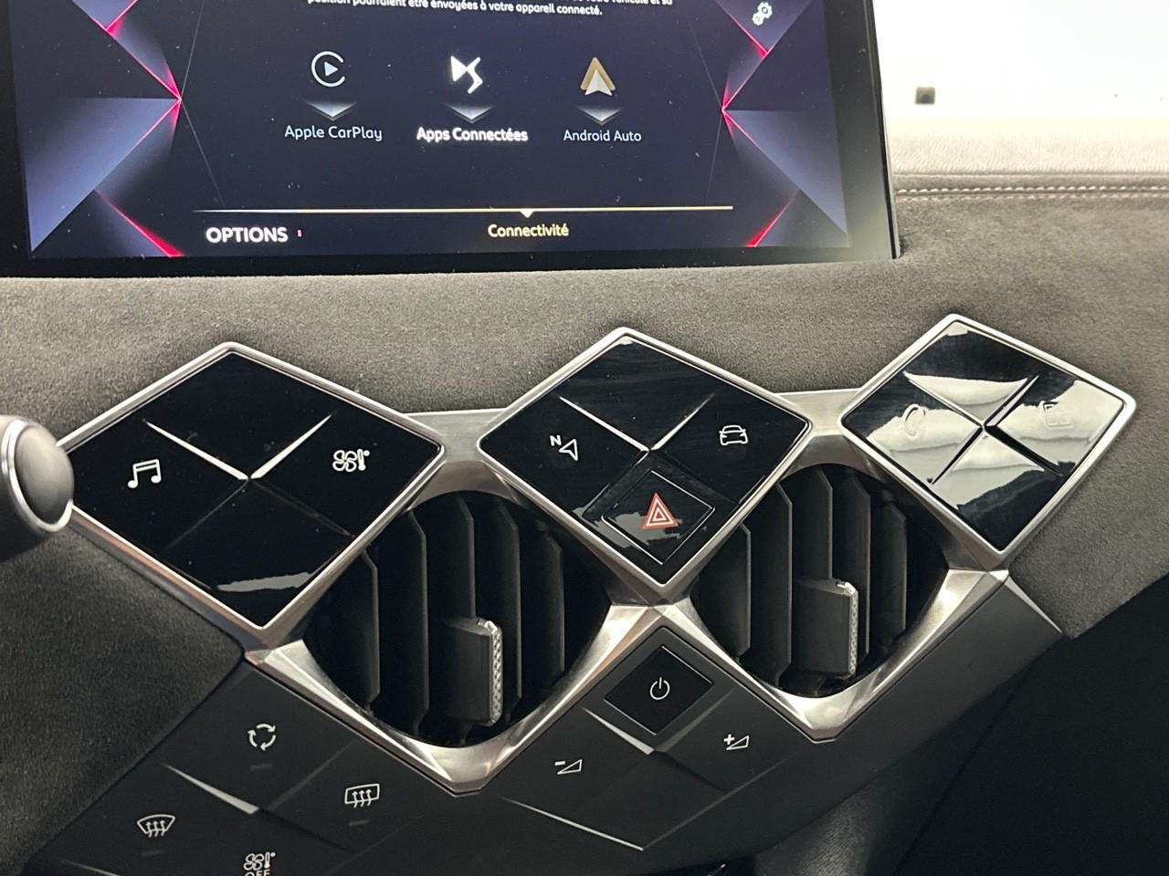 Ds Ds 3 crossback puretech 130 eat8 performance line+ — photo 28