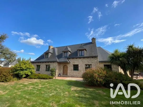 Maison 7 pièces 253 m²