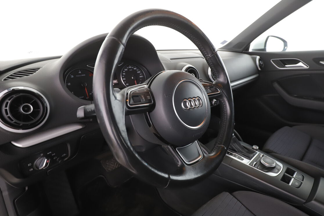 Audi A3 Cabriolet 2.0 TDI S Tronic — photo 10