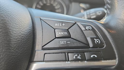 Nissan Qashqai 1.2 DIG-T 115 - N-Connecta – 2018 – 82560 km – Essence – Boîte Manuelle — photo 6