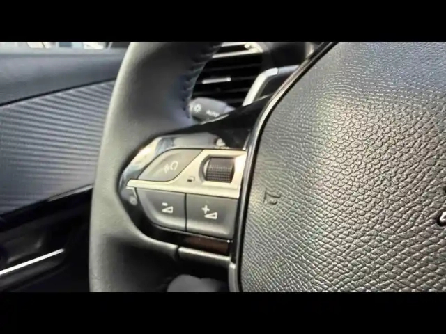 Peugeot 208 1.2 puretech 100ch s&amp;s allure pack eat8 — photo 15
