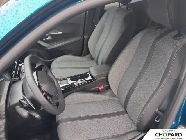 Peugeot 2008 hybrid 145 e-dcs6 — photo 26
