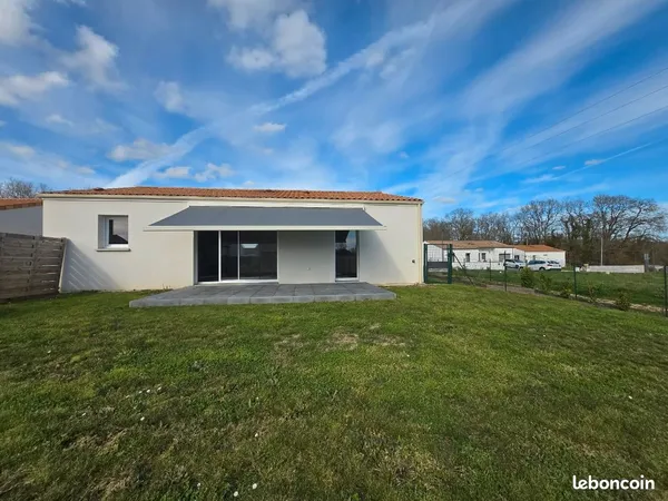 Maison récente 2023 - 85 m² - 3 chambres - Jardin et terrasse plein sud - La Chapelle-des-Pots (17)