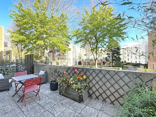 DUPLEX 1er et dernier étage à Montigny Le Bretonneux 5 pièces de 109 m² avec un box de 19 m².
