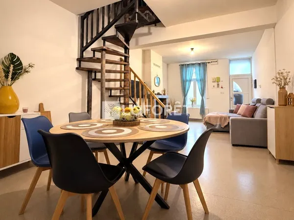 Maison semi mitoyenne 78m² avec cour - 3 chambres - Secteur Petit Courgain