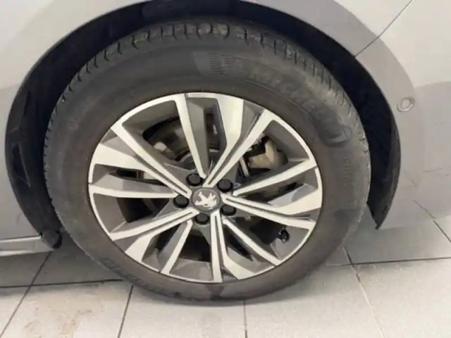 Peugeot 508 hybrid 225 e-eat8 — photo 31