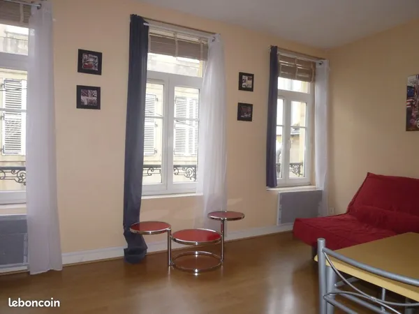 Rue taison appartement loue : tres bon rendement