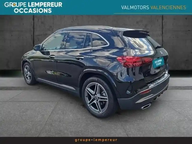 Mercedes Gla 180 d 116ch amg line 8g-dct — photo 8